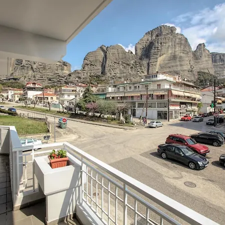 Meteora Sky House *